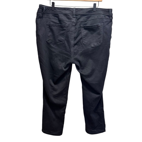 Torrid Black Luxe Skinny Jean Size 20S - Picture 5 of 11